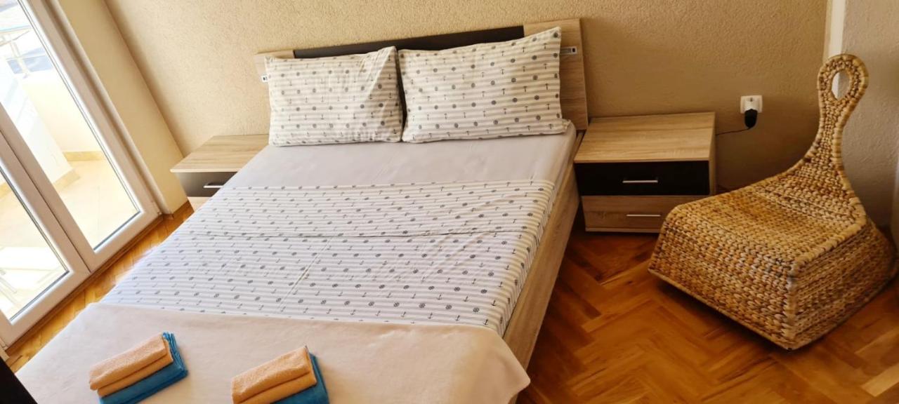 Apartments Naomi And Marsel Трогир Екстериор снимка