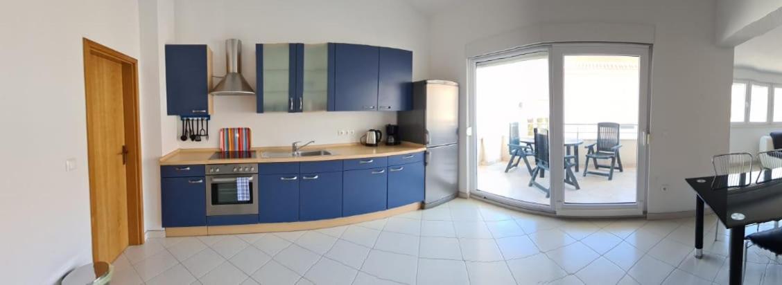 Apartments Naomi And Marsel Трогир Екстериор снимка